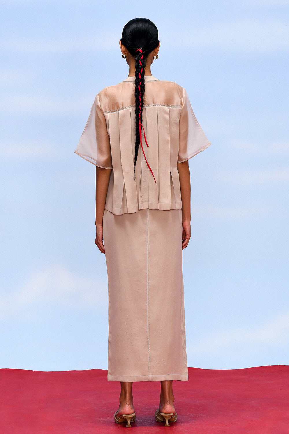 SYMMETRY TOP AND SKIRT