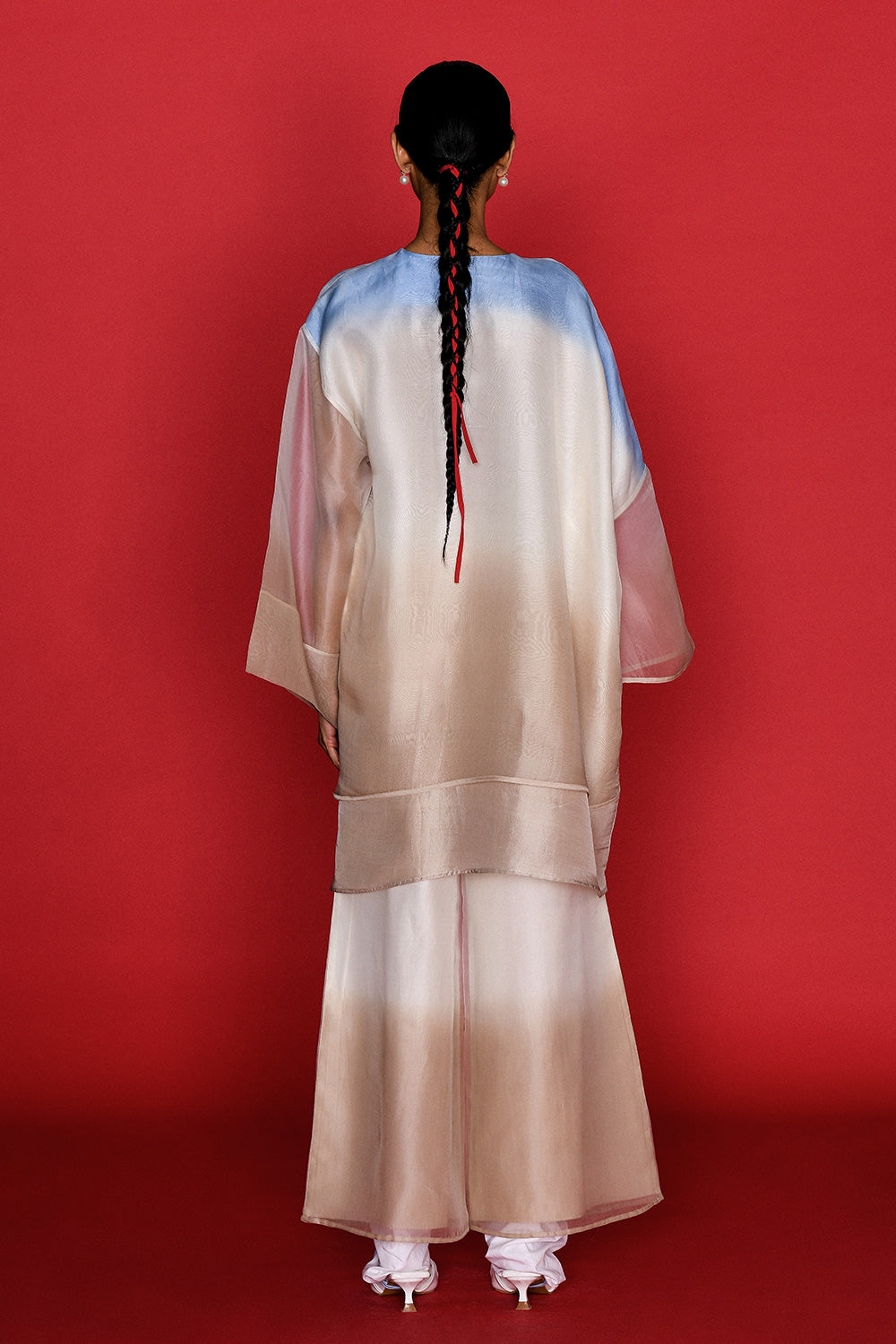 SKY AND SAND ANTI-FIT TOP