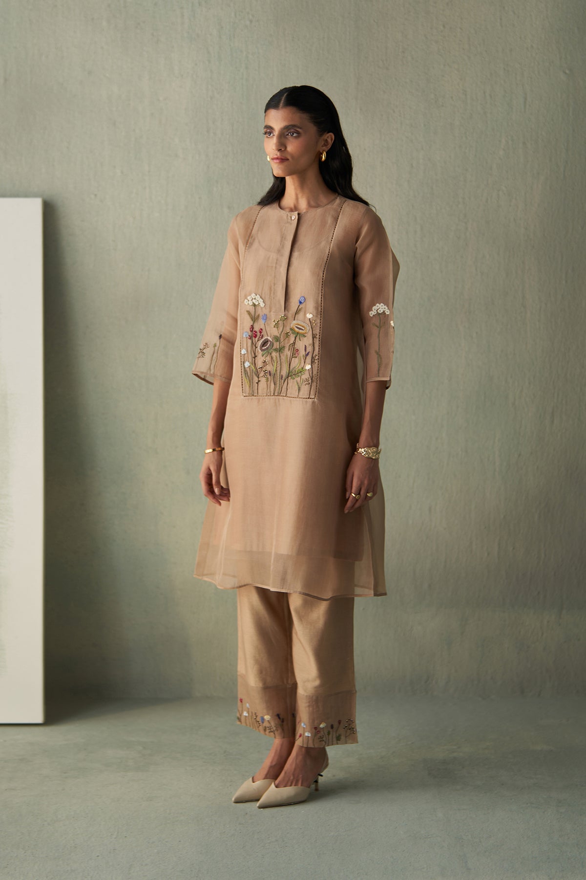 Garden Kurta Set Beige