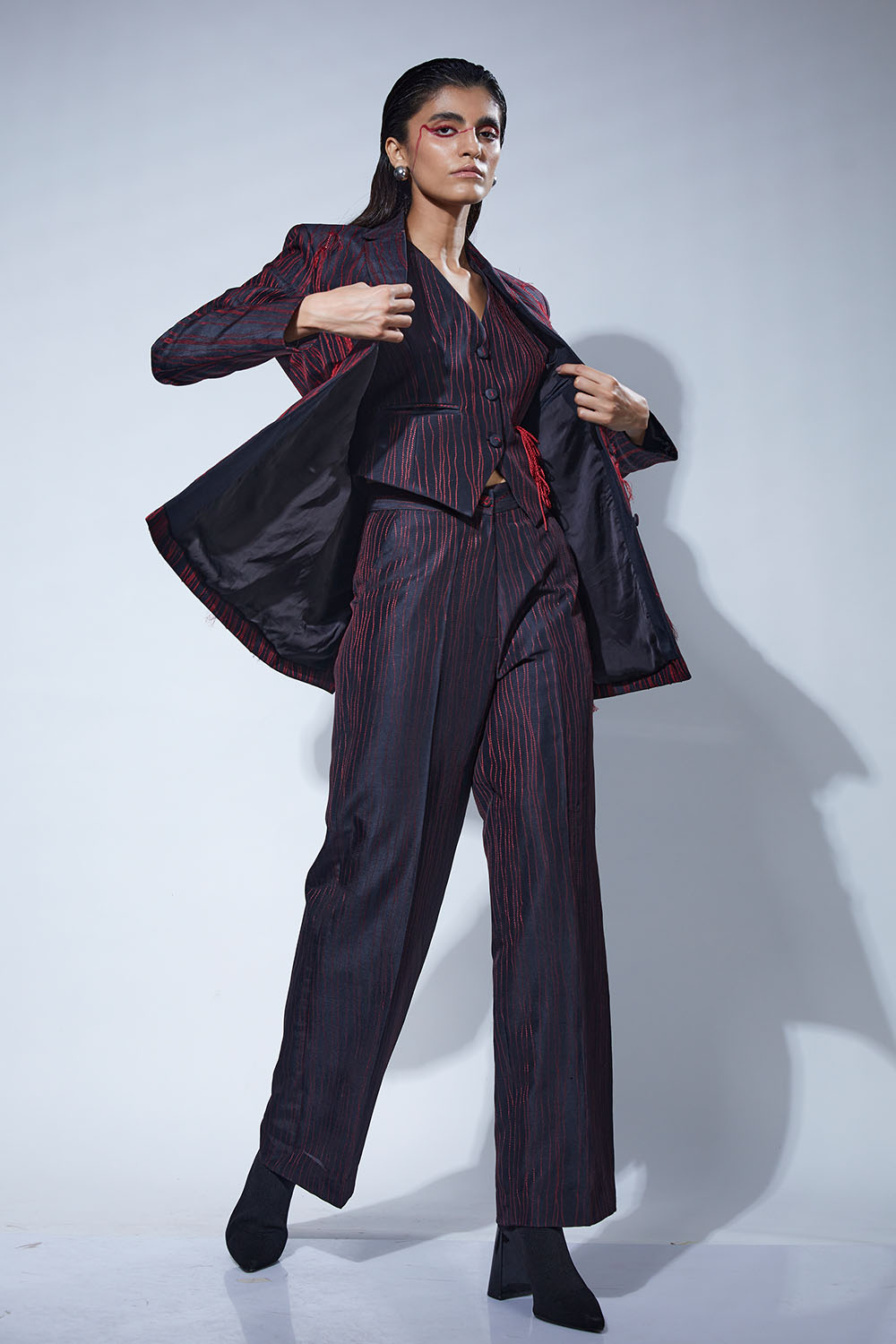 SYMMETRY STATEMENT BLAZER