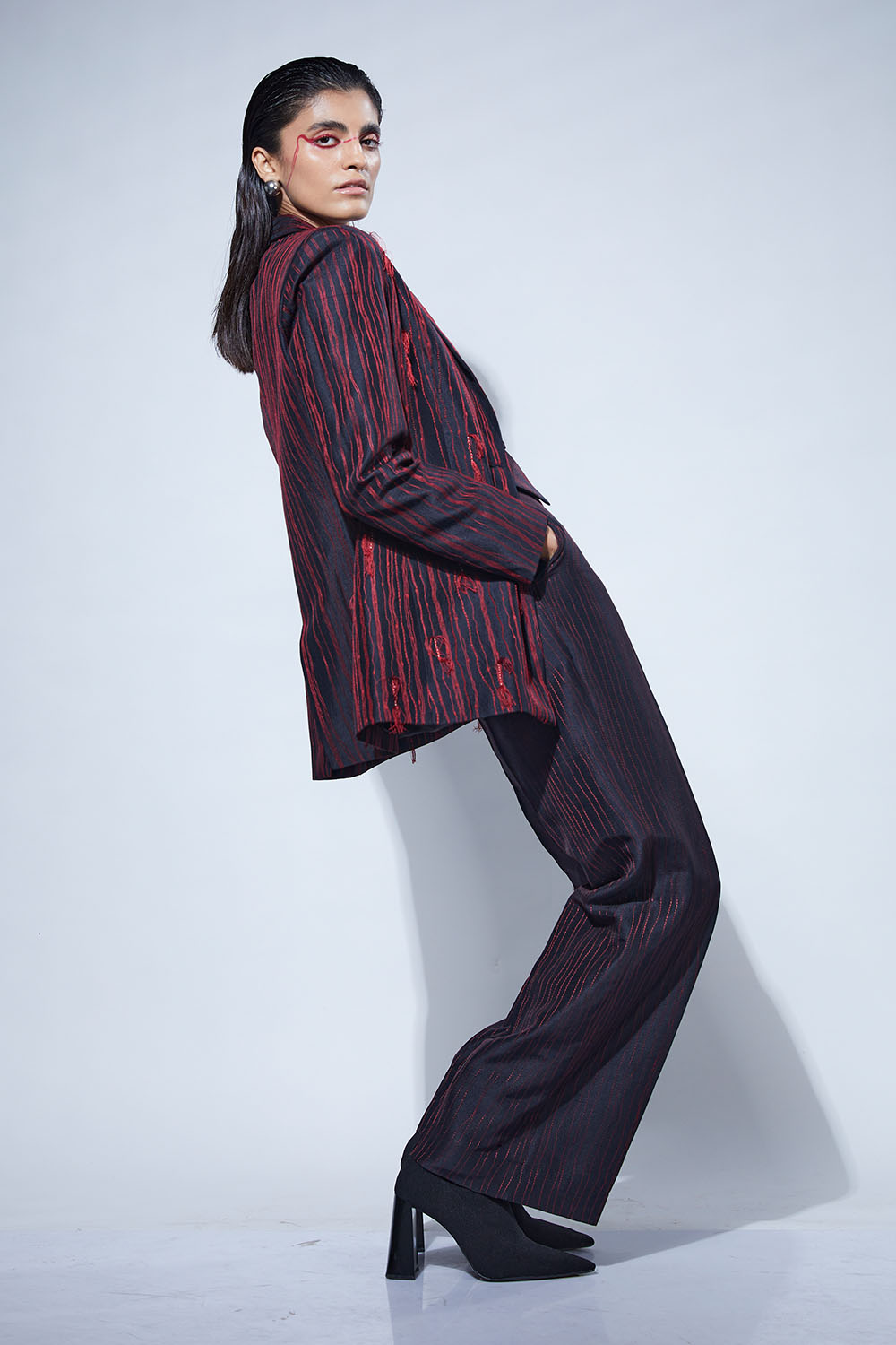 SYMMETRY STATEMENT BLAZER