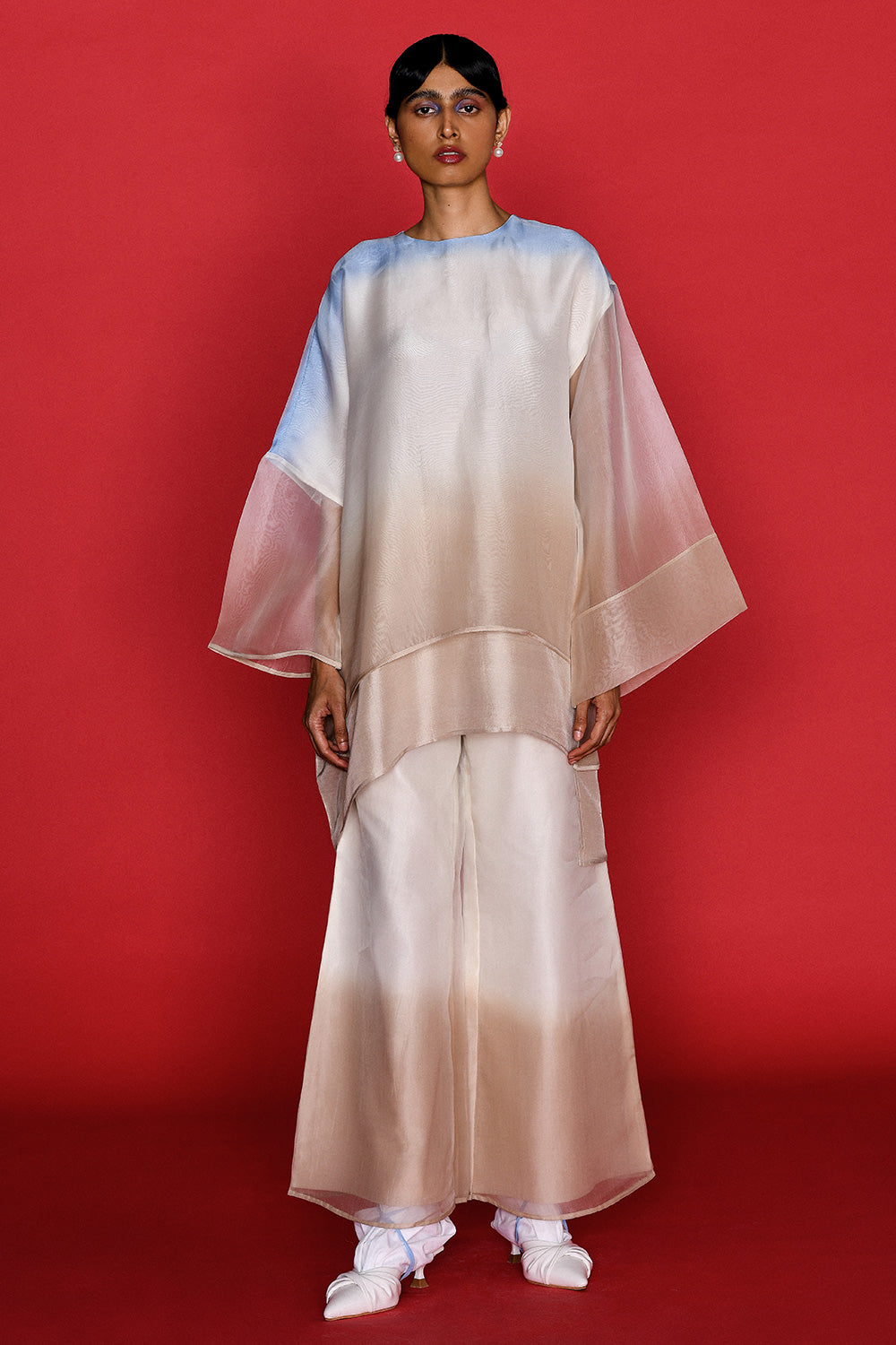 SKY AND SAND ANTI-FIT TOP