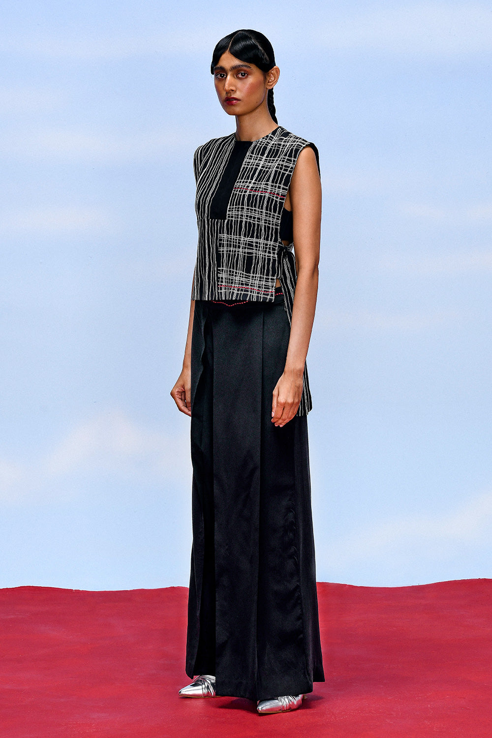 OPACITY PLEATED TROUSERS - BLACK